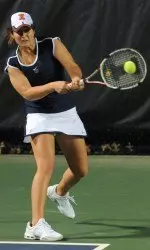 Marisa Lambropoulos defeated Adriana Pereira, 6-3, 6-2.
