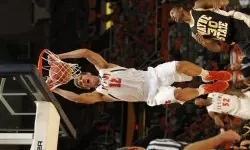 Sophomore Meyers Leonard scored a team-high 18 points on 7-of-10 shooting and a perfect 4-of-4 from the line.