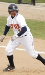 Redshirt junior Danielle Vaji singled and scored the only run of the day for the Illini in the fifth inning.