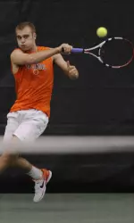 The Illini claimed their fourth straight win with a 5-2 defeat of Michigan State.
