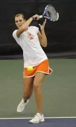 Sophomore Rachael White collected wins in singles and doubles for the Illini.