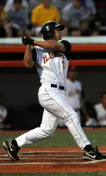 Right fielder Davis Hendrickson went 2-for-3 to lead the Illini on Tuesday.