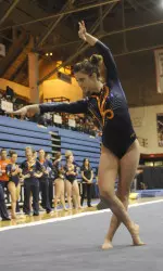 Junior Alina Weinstein led the Illini at the Chicago Style Invite with a 39.175.