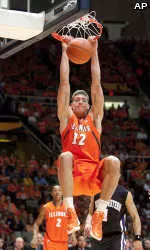 Illinois center Meyers Leonard