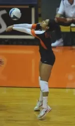 Junior Jennifer Beltran moved into 3rd all-time at Illinois in career digs, recording her 1,394th tonight.