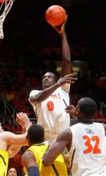 Sam McLaurin had 7 points and 6 rebounds against the Wolverines. (photo by Mark Cowan/Illini Athletics)
