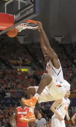 Nnanna Egwu scored a career-high 16 points against No. 8 Ohio State.