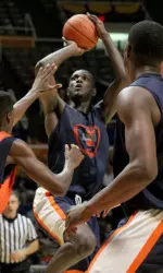 Nnanna Egwu tallied 17 points and six rebounds Thursday night at the Orange & Blue Scrimmage.