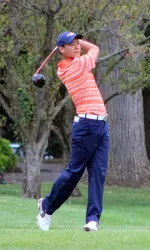 Sophomore David Kim fired a 1-under-par 71 to jump 12 spots in the individual race on Monday.