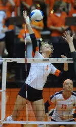 Freshman Maddie Mayers hit .700 with seven kills, no errors, and five blocks to lead the Illini to victory.