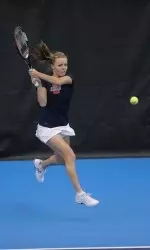 Freshman Audrey O'Connor clinched Illinois' win with a straight-set victory on court six.