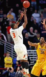 Brandon Paul nailed a fall-away jumper at the buzzer and finished with 25 points in Illinois' 51-49 win over Minnesota.