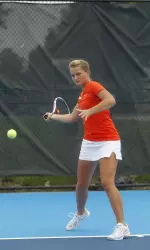 Melissa Kopinski won three matches on Sunday, dropping only one game.