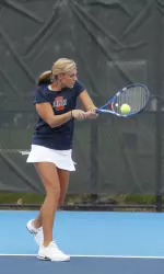 Senior Rachael White clinched the Illinois victory with a straight-set win on court four.