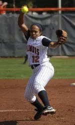 Shelese Arnold threw her first career shutout to lead Illinois to a 1-0 victory in game two.