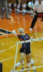Redshirt freshman Maddie Mayers hit .625 with 11 kills in her Illini debut