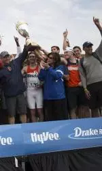 The Illini won the HyVee Cup at the Drake Relays for the second straight year.