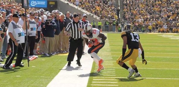 Henry Enyenihi - Illinois Football vs. Iowa - 2015