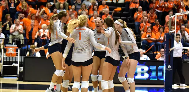 Team Celebrate - Illinois Volleyball vs. Penn State - 2015