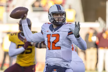 NCAA Football: Illinois at Minnesota - Wes Lunt