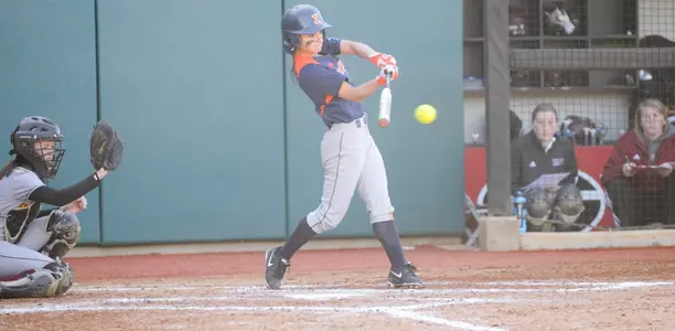 Danielle Trezzo, Winthrop, bat