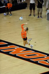 Brandi Donnelly, UNC, serve