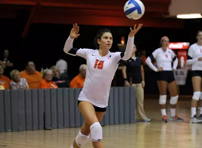 Allison Palmer, LBSU, serve