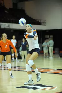 Katie Roustio, dig