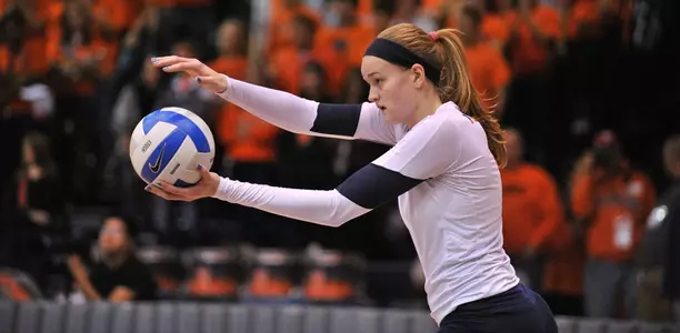 Katie Stadick, Wisconsin, serve