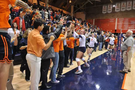 Alexis Viliunas, team, crowd