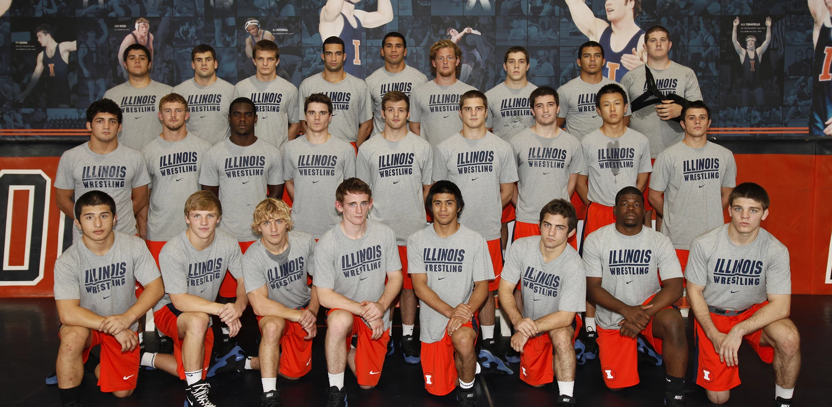 2013-14 Illinois Wrestling Team