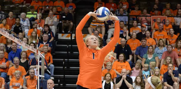 Jordyn Poulter - Illinois Volleyball Scrimmage - 2015