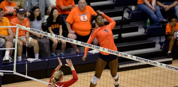 Naya Crittenden Illinois Volleyball vs. Miami Ohio - 2015