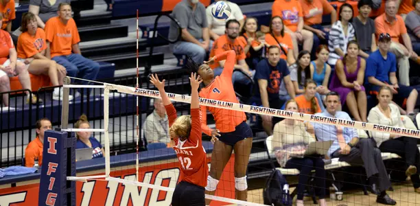 Naya Crittenden Illinois Volleyball vs. Miami Ohio - 2015