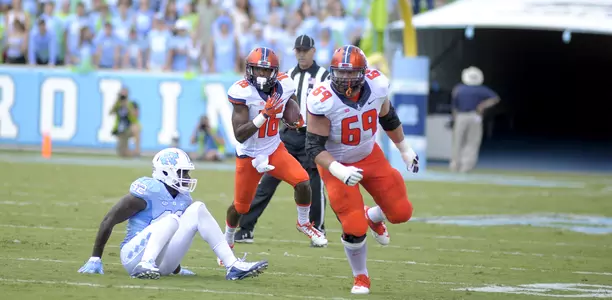 Ted Karras - Illinois Football vs. North Carolina - 2015