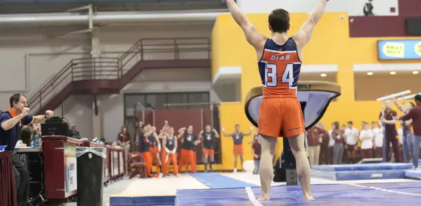 Alex Diab vault at Minnesota