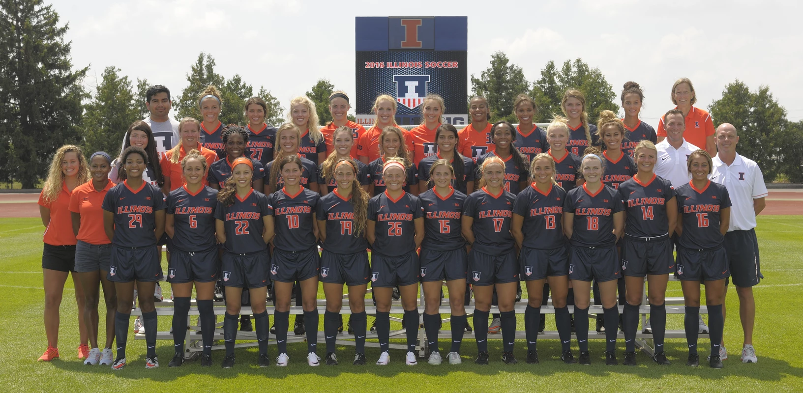 2016 Illini Soccer Team Photo