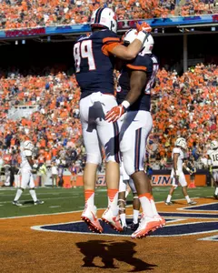 Andrew Davis Ainslie Johnson NCAA Football: Western Michigan at Illinois