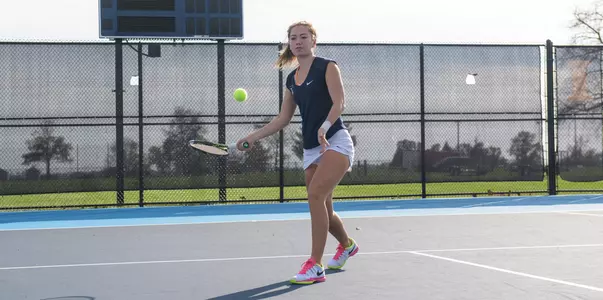 16-17 WTen Jade Hilton 1