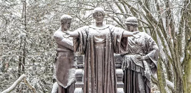 Alma Mater snow