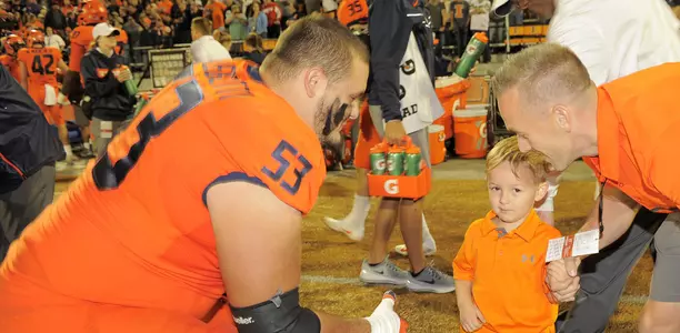 offensive lineman Nick AllegrettiSeptember 21, 2018 Illinois Football vs. Penn State in Champaign, IllinoisPhoto Credit: Mark Jones / Illinois Athletics