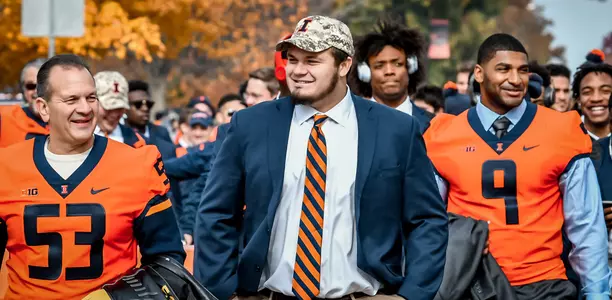 offensive lineman Nick Allegretti of the Illinois Fighting IlliniIllinois Football vs. Minnesota in ChampaignNovember 03, 2018Photo Credit: Craig Pessman / Illinois Athletics