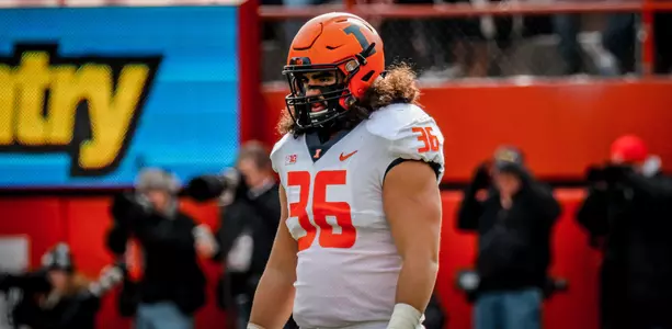 tight end Austin Roberts of the Illinois Fighting IlliniIllinois Football at Nebraska in Lincoln, NebraskaNovember 10, 2018Photo Credit: Derek Neal / Illinois Athletics
