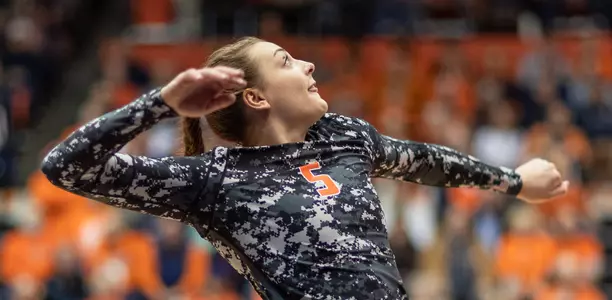 Illinois Volleyball - Ali Bastianlli - Illinois vs. Penn State