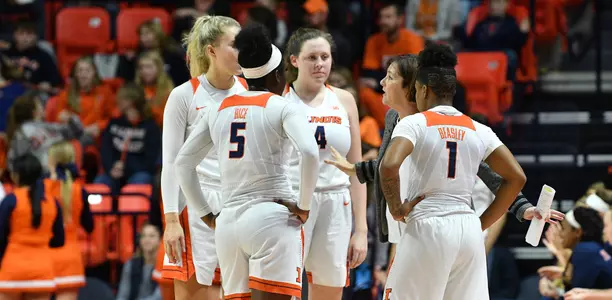 In-game Huddle vs. Eastern michigan