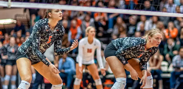 Jordyn Poulter (1) of Illinois Fighting IlliniAli Bastianelli (5) of Illinois Fighting IlliniIllinois Volleyball vs. Penn State in Champaign, IllinoisNovember 10, 2018Photo Credit: Andy Wenstrand / Illinois Athletics