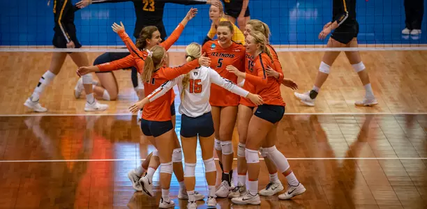 Team Celebration - Illinois Volleyball vs. Marquette (NCAAs) - 12/07/2018
