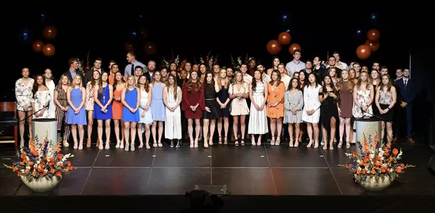 Seniors at 2018 Oskee Awards