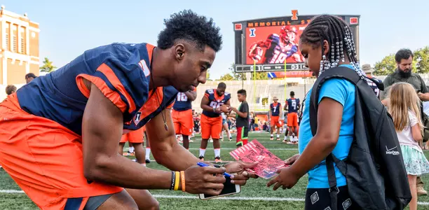 Del'Shawn Phillips fan appreciation day