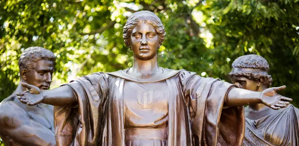 Illinois Athletics - Alma Statue - 2000x980